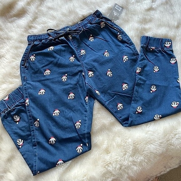 NWT Disney Mickey and Minnie Mouse Christmas Holiday Denim Jogger Jean Pants L - Picture 2 of 12